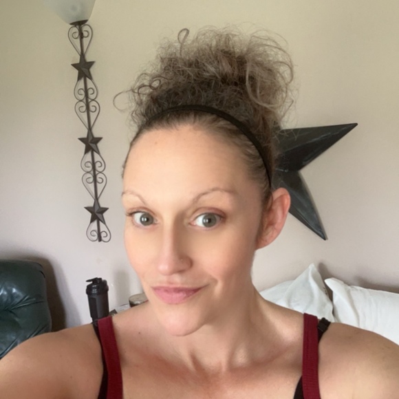 Meet your Posher, Mandy - Picture 1 of 1